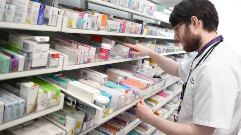 10 Kasım bugün eczaneler ve hastaneler açık mı? 10 Kasım bugün eczaneler ve hastaneler hizmet veriyor mu?