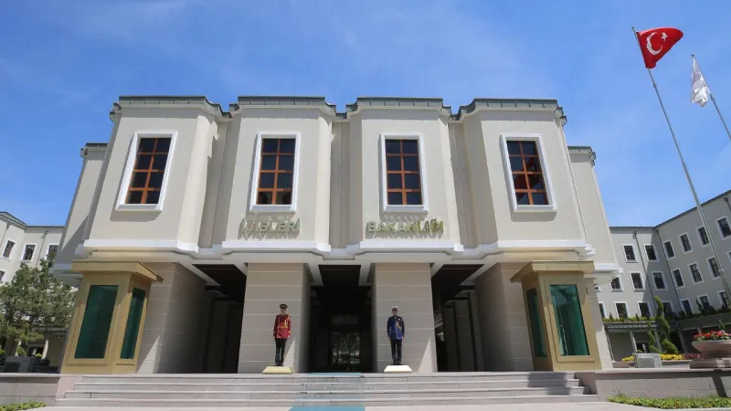 '30 büyükşehir ilçesine kaymakam yerine vali atanacağı' iddiasına yalanlama