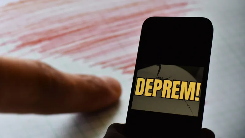 Balıkesir Sallandı! 4.5 Şiddetinde Deprem Panik Yarattı
