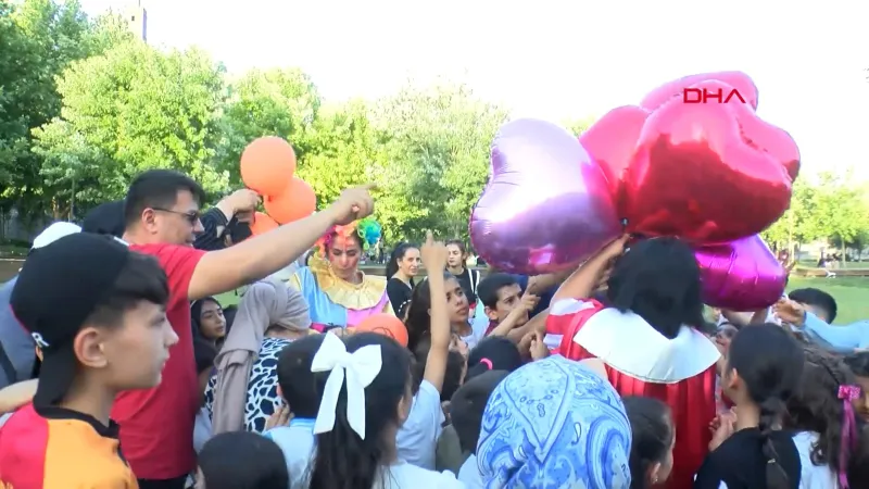 Balonlar kanseri yenen Ali Asaf için bu kez Diyarbakır'da havalandı