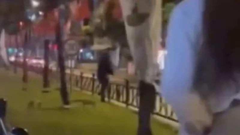 Bursa'da Bayrak Yakma Girişimi! Şoke Eden Gerçek Ortaya Çıktı!