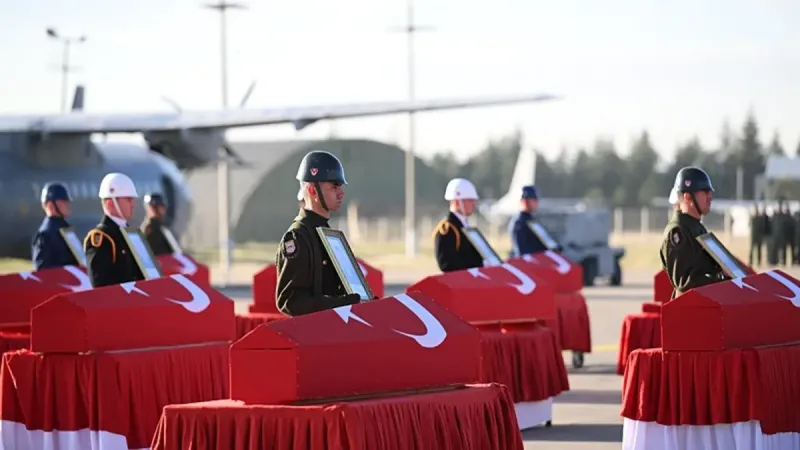 Türkiye Ağlıyor: 20 Şehit Son Yolculuğuna Uğurlanıyor!