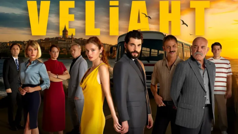 Akın Akınözü ve Serra Arıtürk Cannes'ı Salladı! Veliaht Dizisi Fırtınası