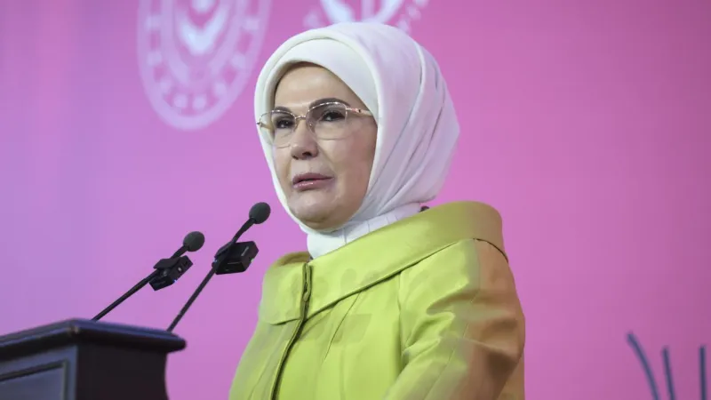 Emine Erdoğan'dan Öğrencilere Karne Sürprizi! Ne Dedi?