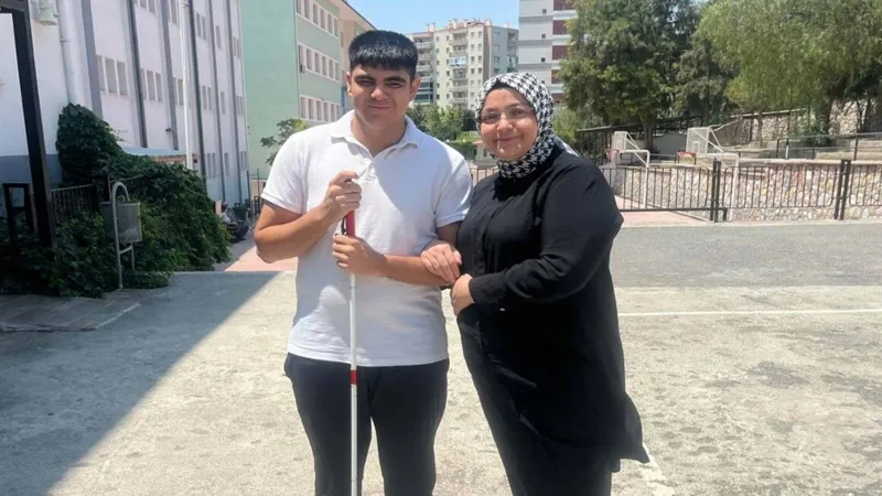 Görme Engelli Enes'ten İlham Veren TYT Hayali!