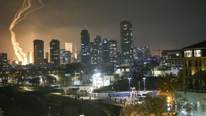 İran'dan Füze Saldırısı: Tel Aviv'deki Savunma Bakanlığı mı Vuruldu?