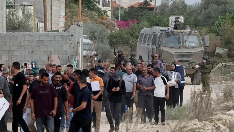 İsrail işgal güçlerinden Batı Şeria'da barbarlık! Sivillerin evi karargaha çevrildi