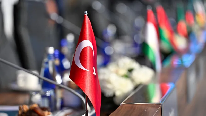 İstanbul'da İran'ın talebiyle tüm İİT üyelerinin katılacağı özel oturum düzenlenecek