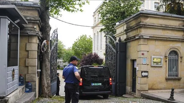 Nükleer Bomba İstanbul'da mı? İran Heyeti Konsolosluğa Girdi!