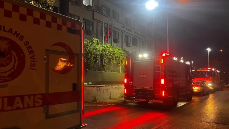 İzmir'de Bakımevi Yangını! 12 Yaralı, 100 Kişi Tahliye Edildi