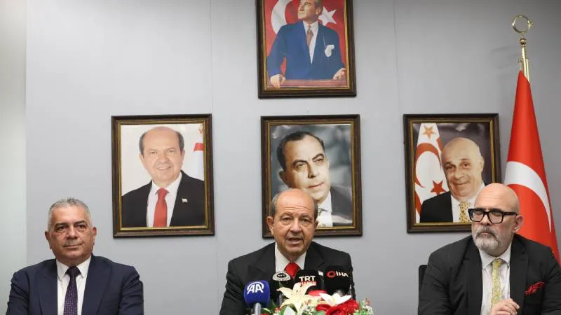 Tatar'dan Kıbrıs'ta Şok Sözler: Federasyon Defteri Kapandı!