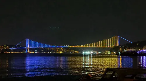 Köprüler Sarı Lacivert! Fenerbahçe'ye Özel Işık Şov