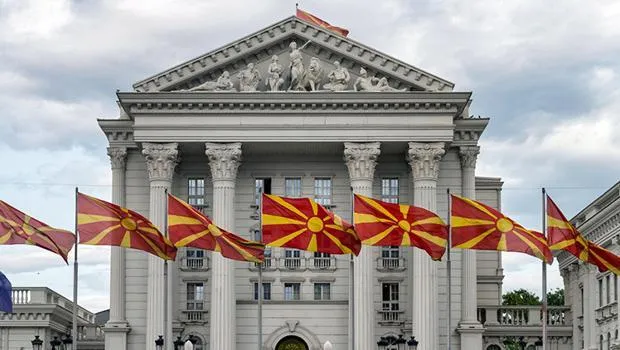 Kuzey Makedonya'da dikkat çeken karar: Bekarlardan vergi alınacak!