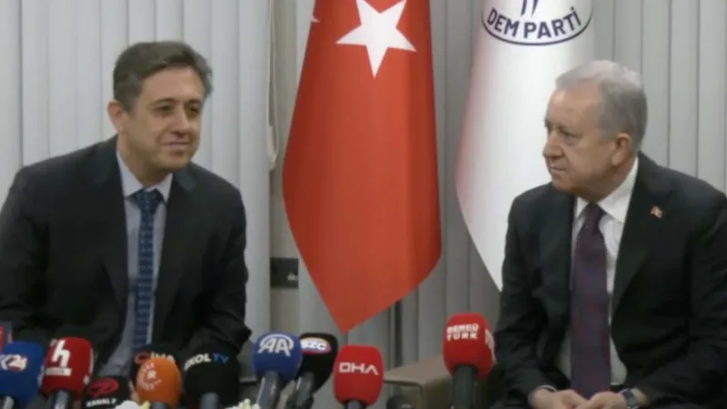 MHP'den DEM'e Ziyaret: Çay Espirisi Ortalığı Kahkahaya Boğdu!