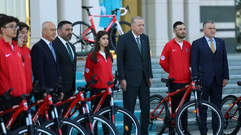 Erdoğan'dan Bisiklet Turu Heyetine Sürpriz Kabul!