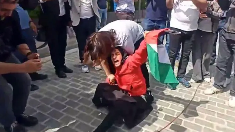 Dolmabahçe'de Filistin Protestosu! Barış Zirvesinde Gözaltılar