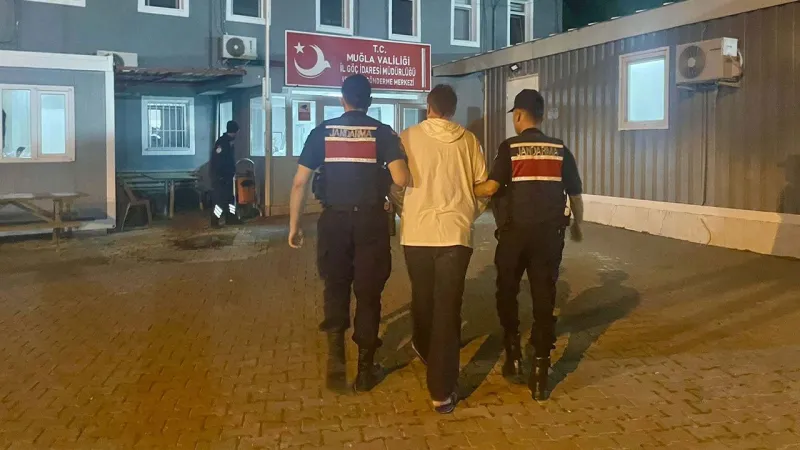 Kırmızı Bültenli İngiliz Tacizci Türkiye'de Yakalandı! Şok Detaylar