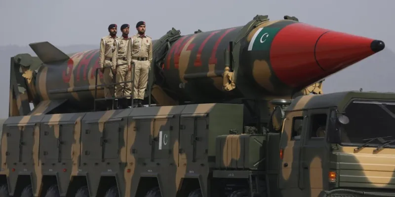 Pakistan'dan Nükleer Restleşme! Eski Generalden Şok Sözler