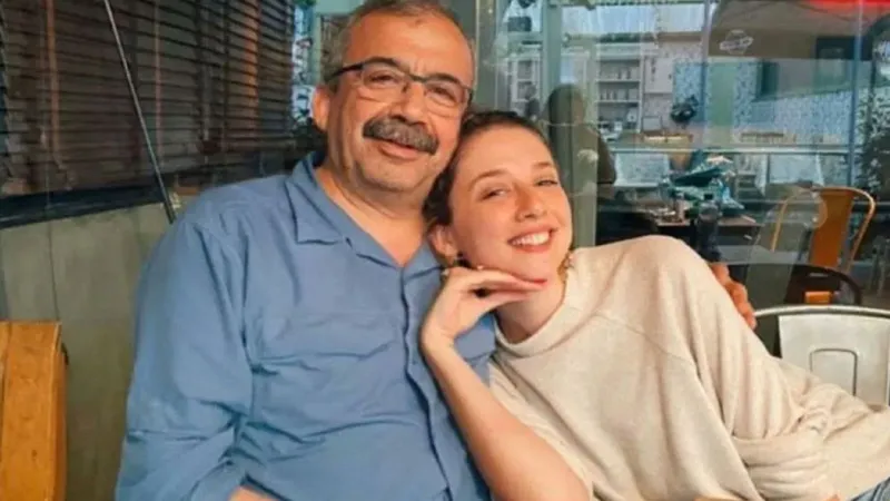 Sırrı Süreyya Önder'in Kızından Yürek Yakan Paylaşım! Herkes Ağlıyor