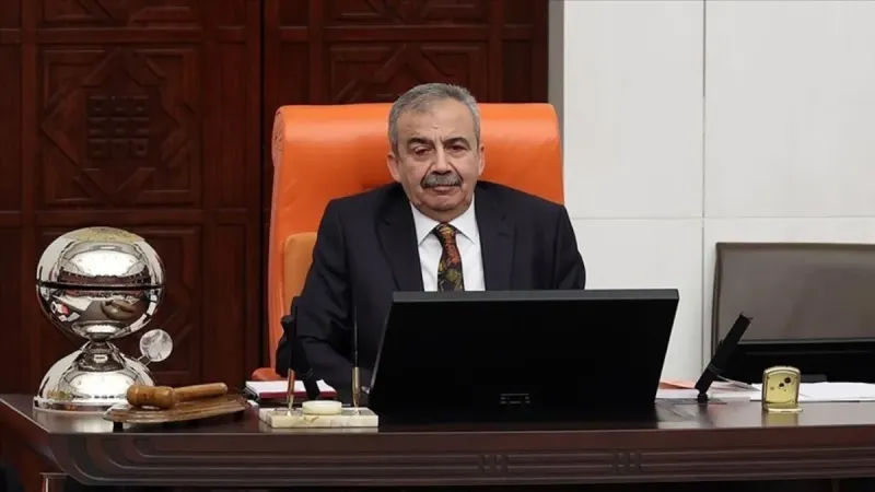 Sırrı Süreyya Önder Vefat Etti! Siyasilerden Taziye Mesajları Yağdı