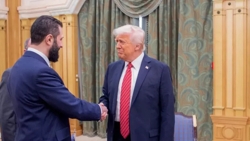 Trump'tan Ahmed Şara yorumu: Genç, çekici ve sert bir adam