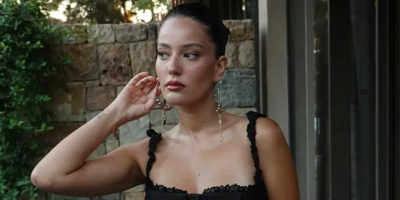 Pelin Akil'den Okul İsyani: Çalışan Anne Babalar Ne Yapacak?