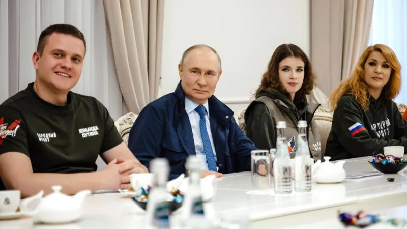 Putin'den Ukrayna askerlerinin çıkarılmasından sonra Kursk'a ilk ziyaret