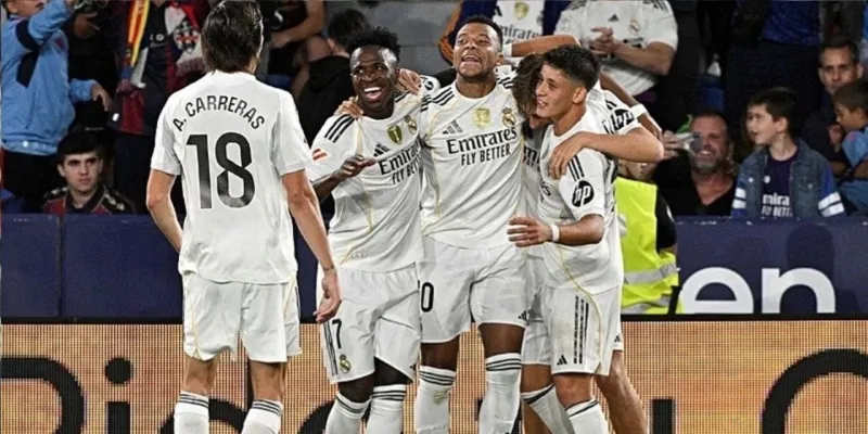 Real Madrid'den Gol Şov! Levante Sahadan Silindi!