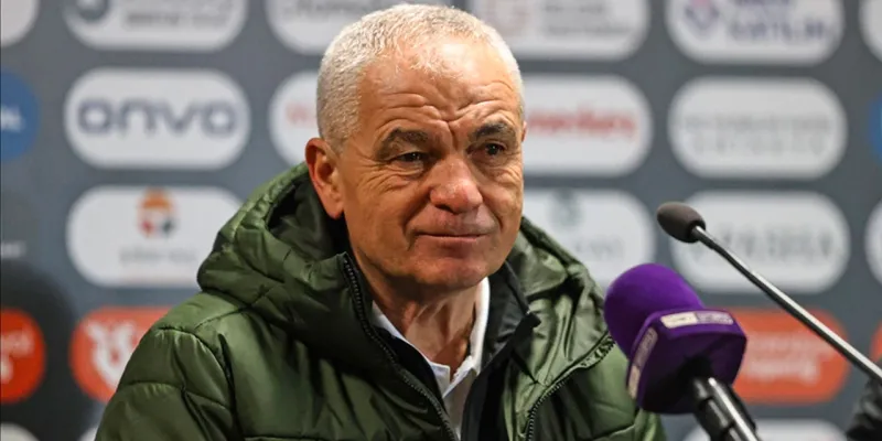 Çalımbay'dan Şok Sözler: Futbolcuları Uyardı! Tehlike Çanları Mı?