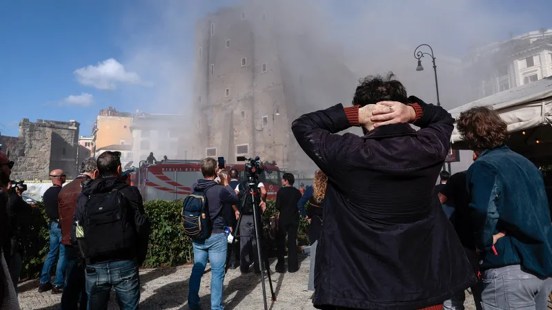 Roma'da Tarihi Kule Faciası: İşçi Can Verdi!