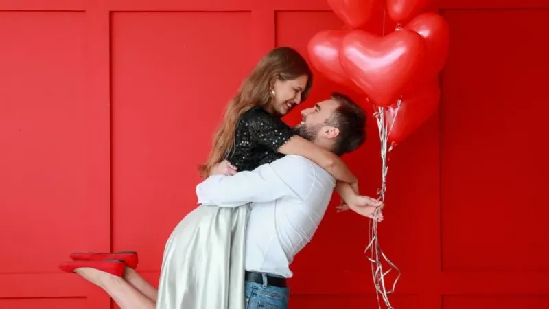 Aşk Dolu Burçlar! Kalbinde Romantizm Taşıyan 3 Burç
