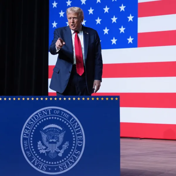 Trump'tan Şok Sözler: Üniformasız İşgal Altındayız!