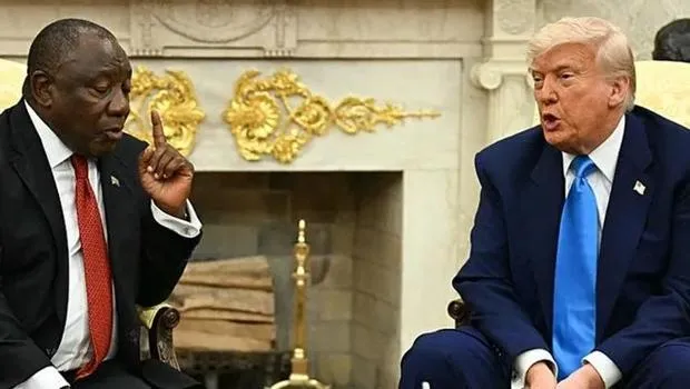Trump'tan Şok İddia: Güney Afrika'da Beyazlara Soykırım mı Var?