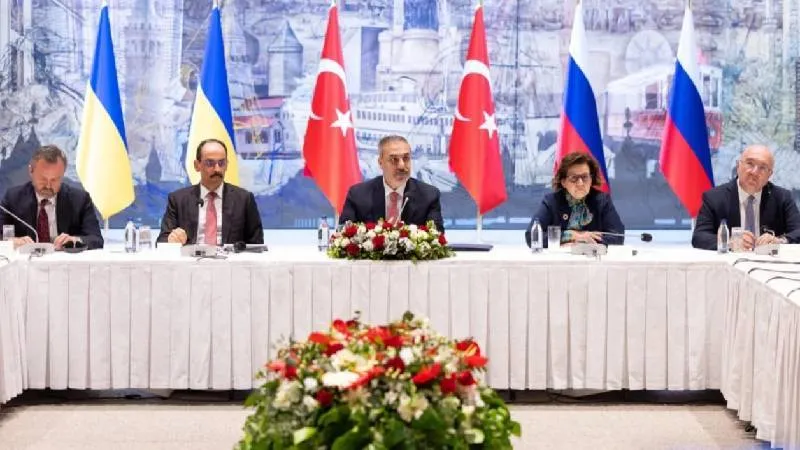 Türkiye-Rusya-Ukrayna Zirvesi: Barış Umudu İstanbul'da Yeşeriyor Mu?