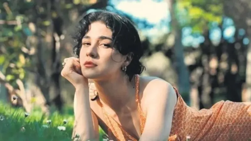 Duygu Üstündağ'dan Sürpriz Proje: Kökler Herkesi Şaşırtacak!