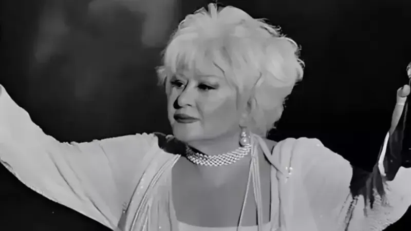 Muazzez Abacı'nın Mezarı Nerede Olacak? Cenk Eren'den Şaşırtan Çağrı!