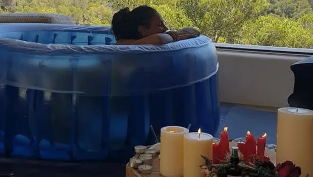 Ünlü sunucu yazlık evinde manzaraya karşı doğum yaptı... Benim karım bir süper kahraman!